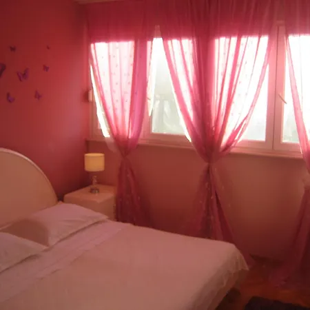 Aurora Near Center *